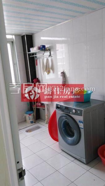 證齊滿二鴻升怡園131平米送22平米大車庫65萬