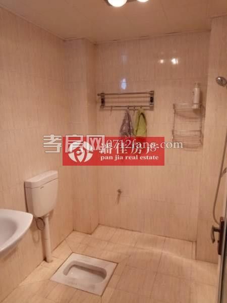 雙學區(qū)衛(wèi)生局單位房52萬