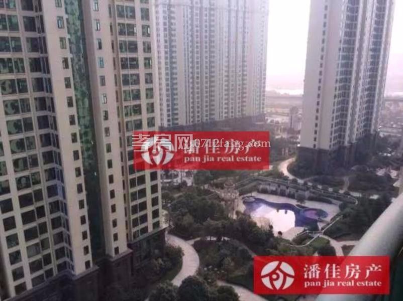 掛口小區(qū)大三房，精裝修，送全套家電，拎包入住