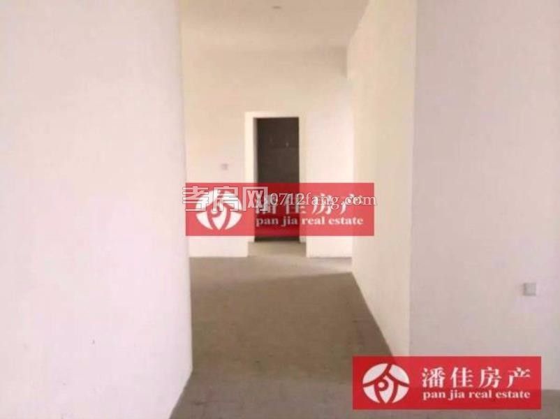 掛口小區(qū)大三房，精裝修，送全套家電，拎包入住