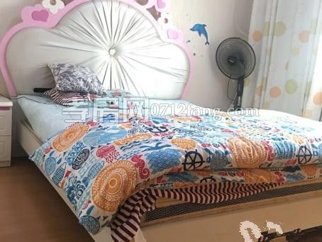 正好房產(chǎn)----D759航天新村4/82/2/1兩證滿五精裝