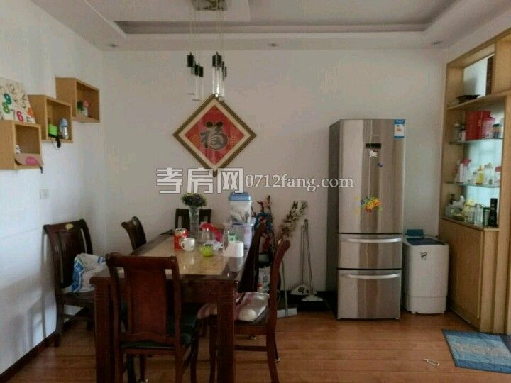 正好房產(chǎn)===A2892宏達花園5/6+1兩證滿五三室二廳二衛(wèi)中裝