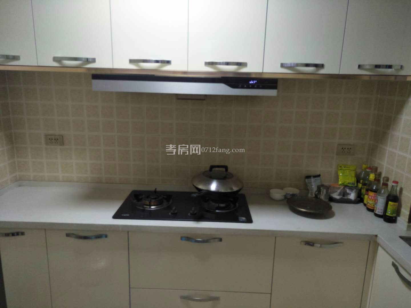 中建國(guó)際花園精裝103平米南北通透3房1廳2衛(wèi)帶中央空調(diào)家電家具