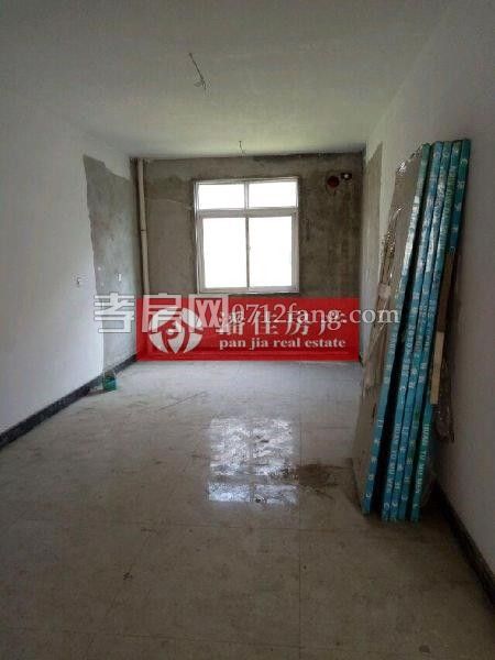 春潮花園精裝房2室2廳