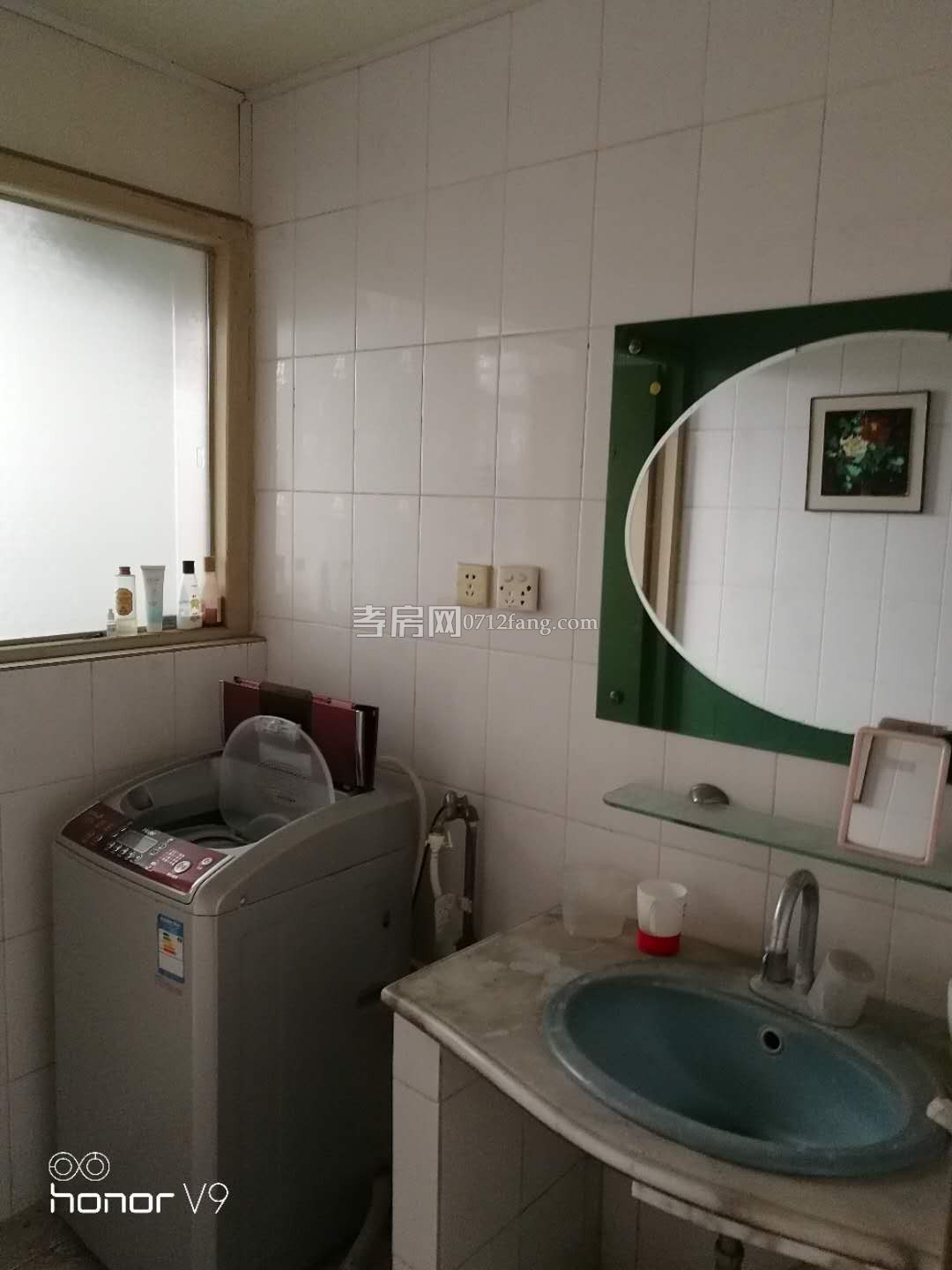 交通東路單位房4室2廳157平米57萬