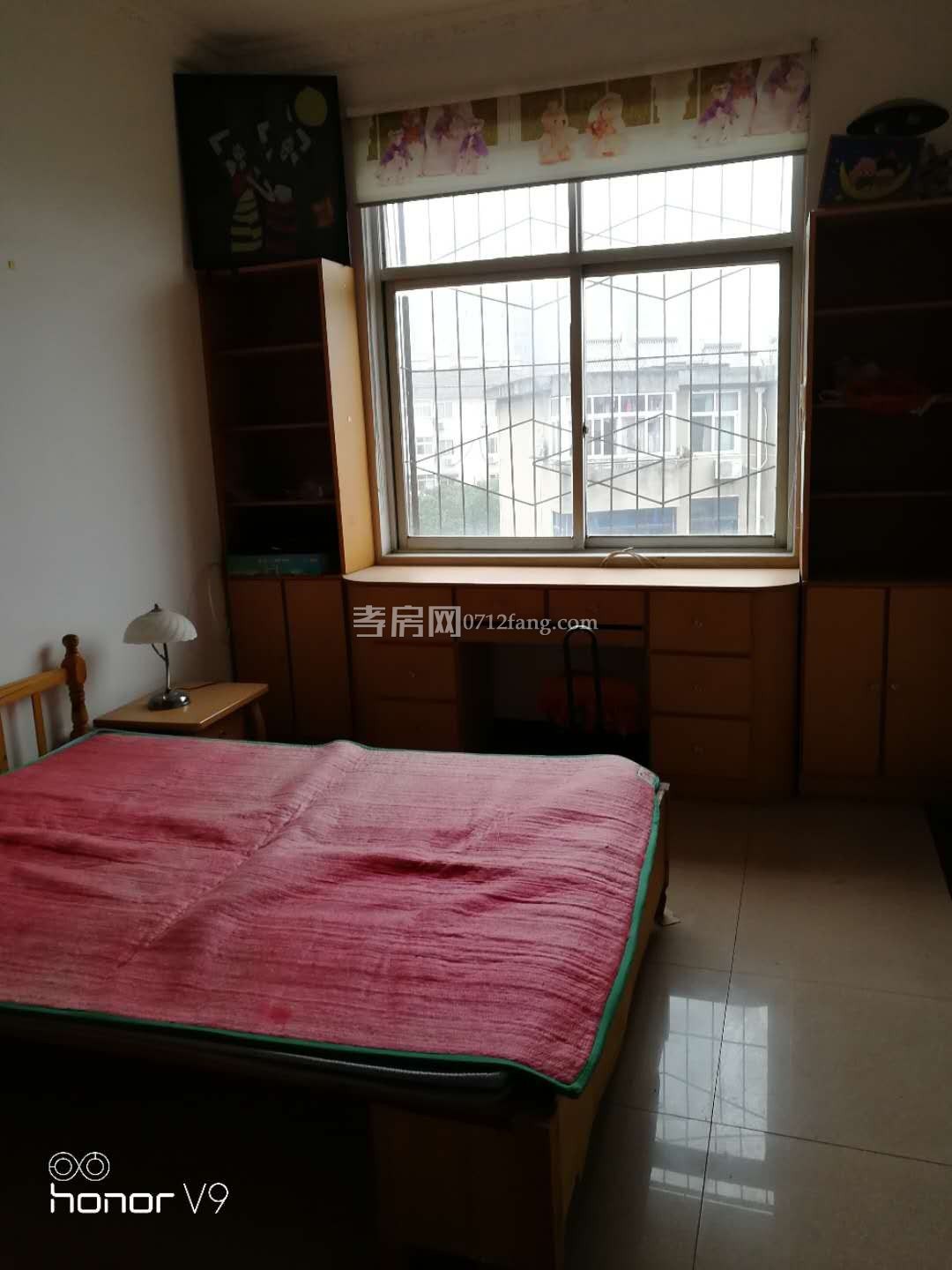 交通東路單位房4室2廳157平米57萬