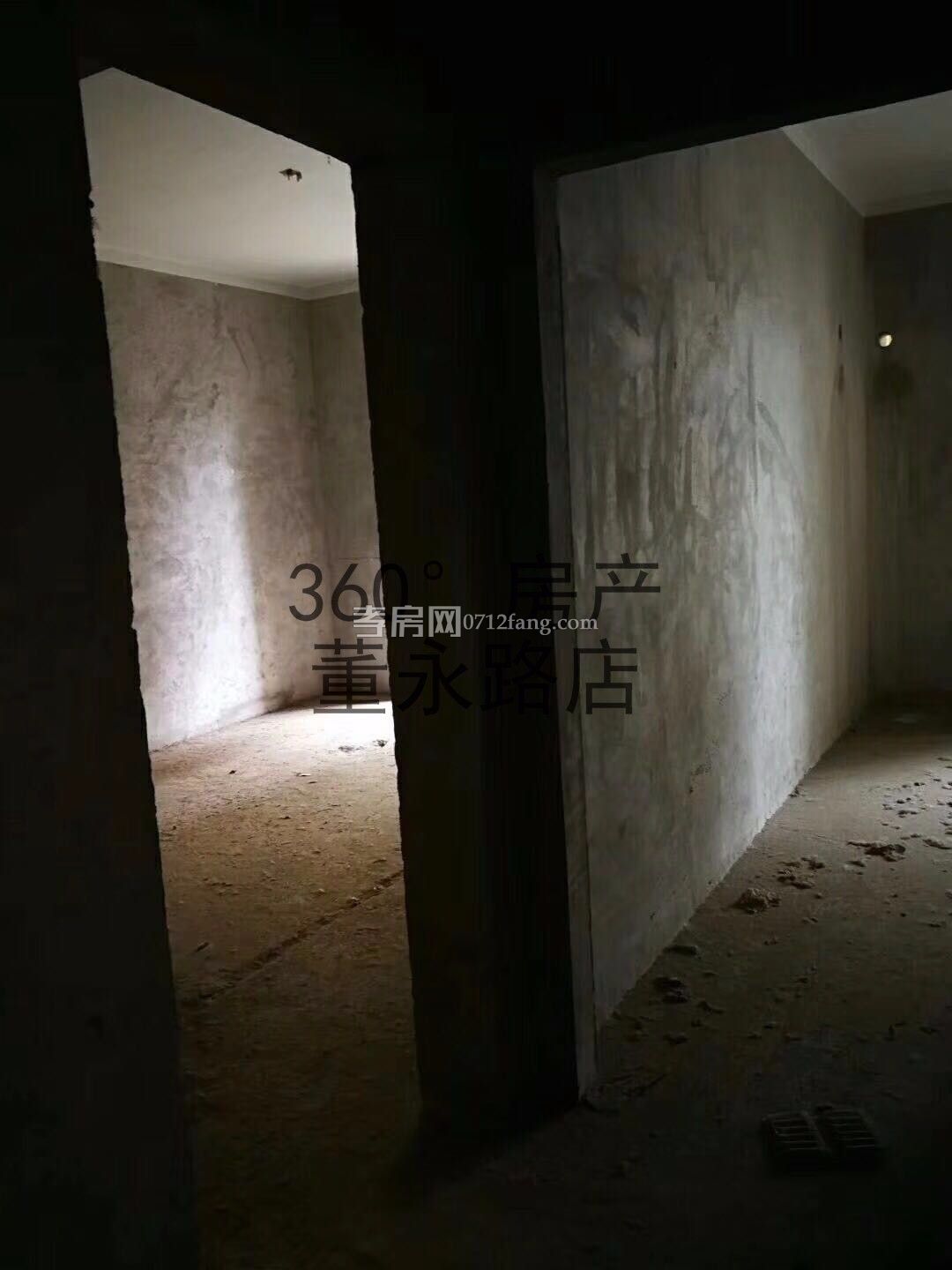 滿二！濱湖天地單價7000多點116平3室2廳2衛(wèi)