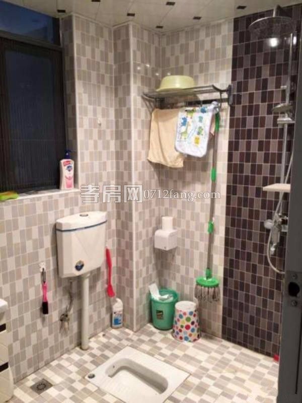 鼎觀世界3室2廳1衛(wèi)98平精裝修準(zhǔn)新房中間樓層