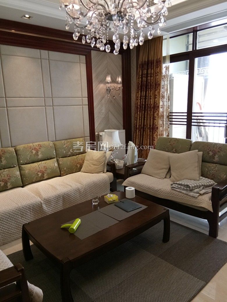 乾坤豪府豪裝證滿帶負(fù)一樓車位178萬惠售