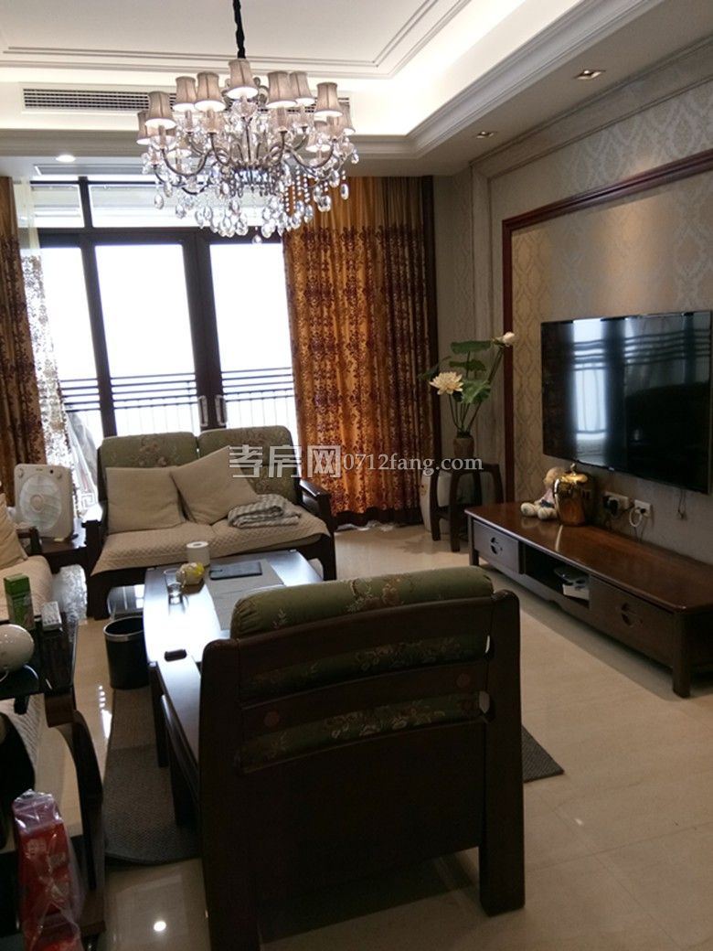 乾坤豪府豪裝證滿帶負(fù)一樓車位178萬惠售