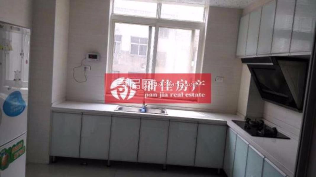 星河天街3室2廳1衛(wèi)2陽(yáng)臺(tái)97送15平觀景高層