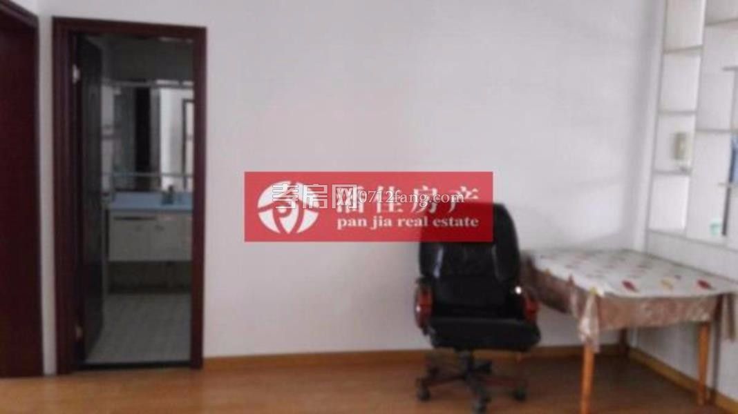 星河天街3室2廳1衛(wèi)2陽(yáng)臺(tái)97送15平觀景高層