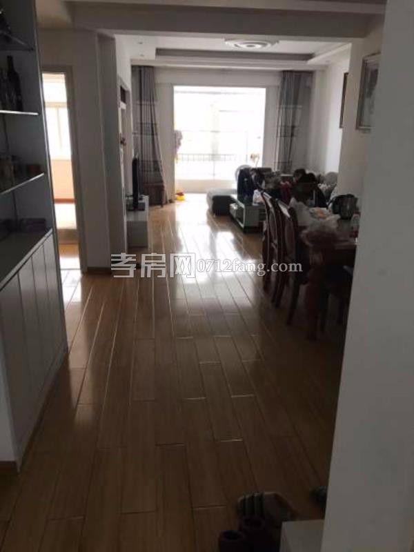 濱湖天地4室2廳2衛(wèi)127送20平毛坯特價出清