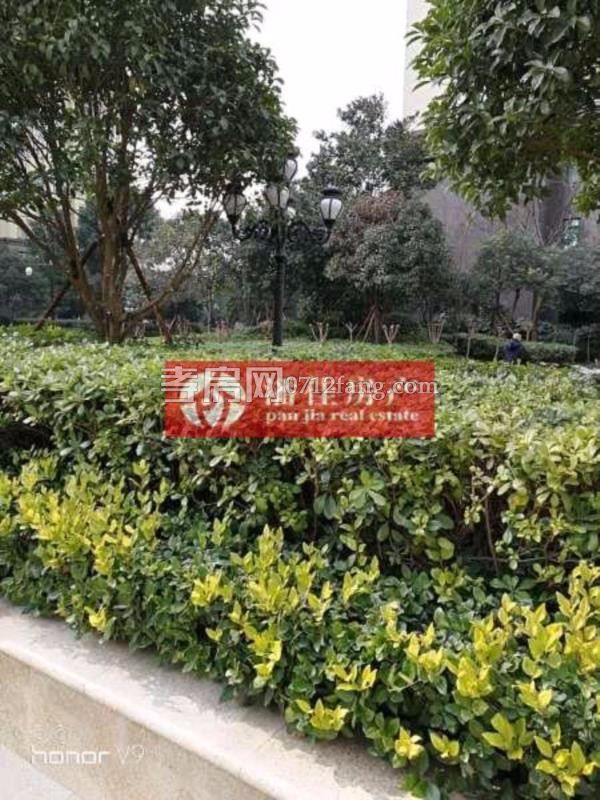 滿二體育館旁小康新村2室2廳1衛(wèi)109平精裝修拎包入住