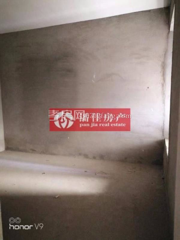 滿二體育館旁小康新村2室2廳1衛(wèi)109平精裝修拎包入住