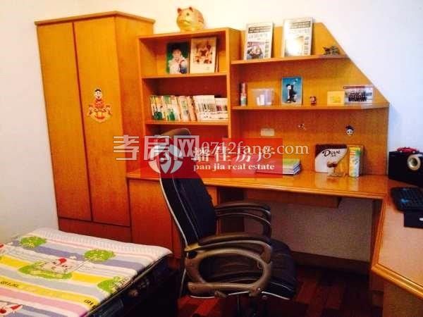 孝柴小區(qū)精裝房3室5/7樓