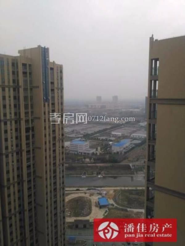 鼎觀世界3室2廳1衛(wèi)98平精裝修準(zhǔn)新房中間樓層