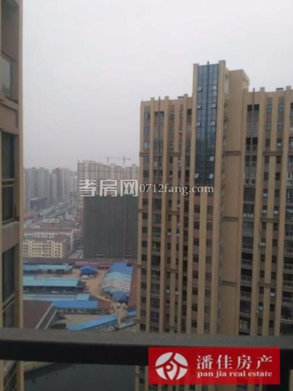 鼎觀世界3室2廳1衛(wèi)98平精裝修準(zhǔn)新房中間樓層