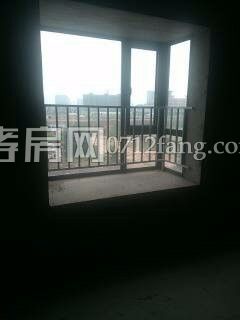 聚源小區(qū)電力4室2廳2衛(wèi)206平米