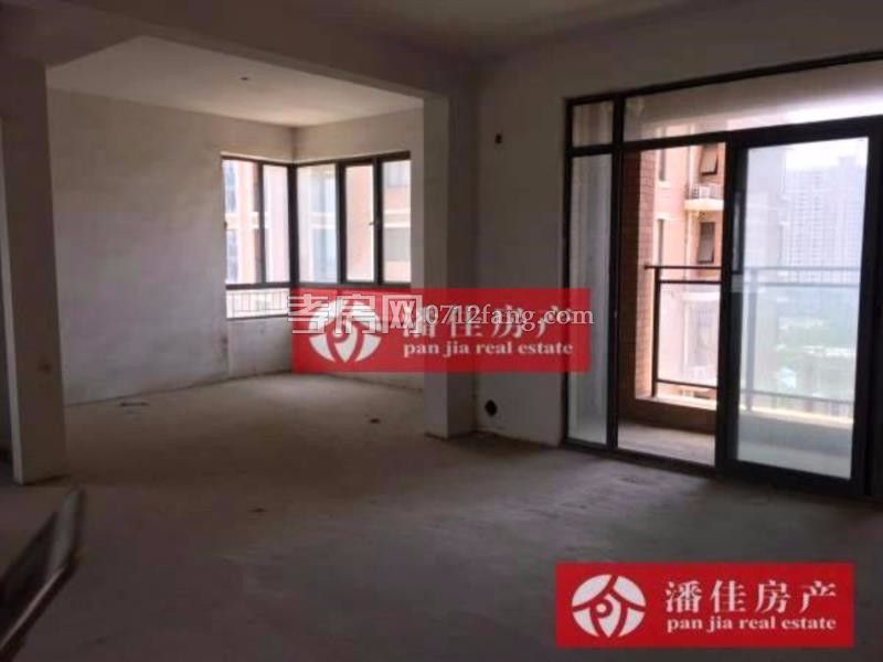 送入戶花園！中建國際一期中層114南北通透