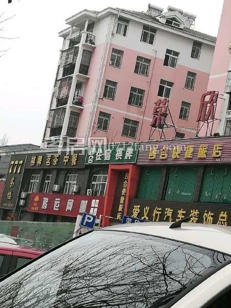 長征路車所旁小康新村4樓152平中等裝修60萬看中可小刀