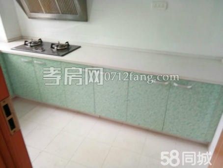 甩賣了！文昌小區(qū)6樓三居室簡(jiǎn)單裝修103平28.8萬(wàn)急售