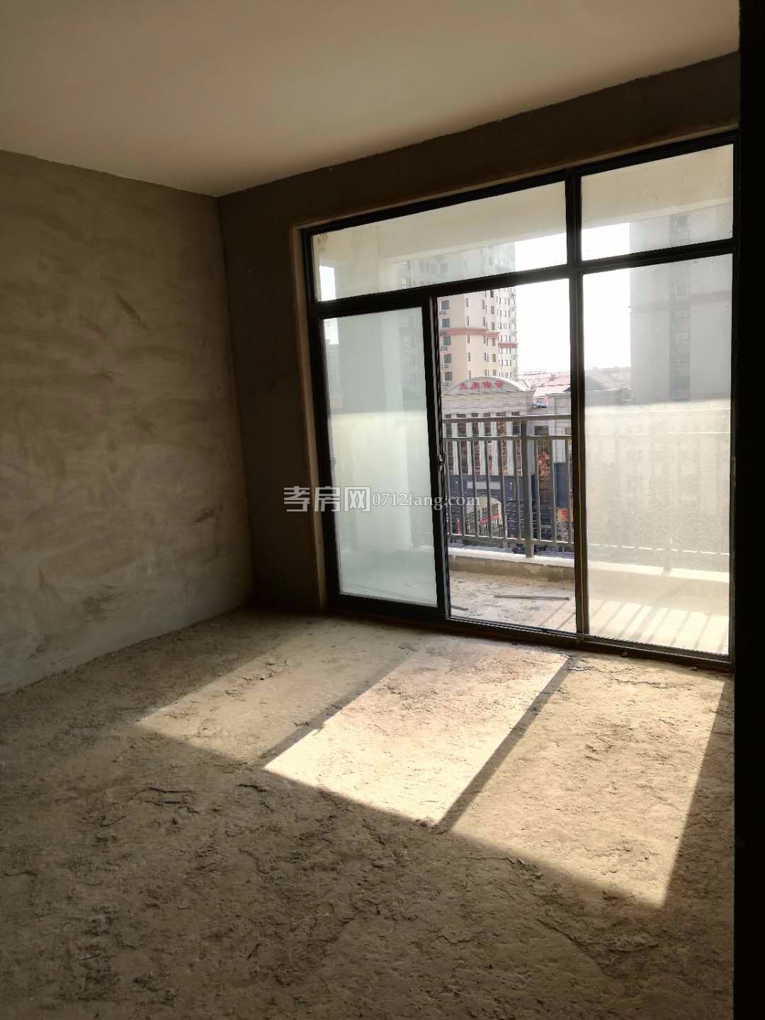 三面采光南北通透香港城一期4室2廳2衛(wèi)139送20平觀景房