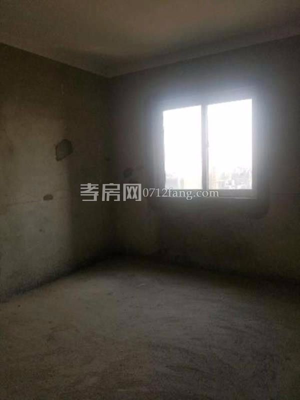 滿二宇濟(jì)商貿(mào)城100平精裝修文化路 楚環(huán)中學(xué)3樓