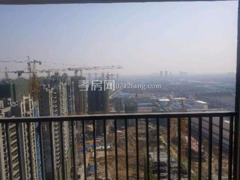 滿二宇濟(jì)商貿(mào)城100平精裝修文化路 楚環(huán)中學(xué)3樓