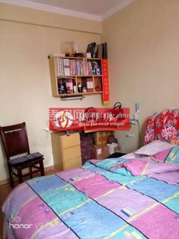 孝柴小區(qū)電梯房2室2廳1衛(wèi)97平精裝修九成新