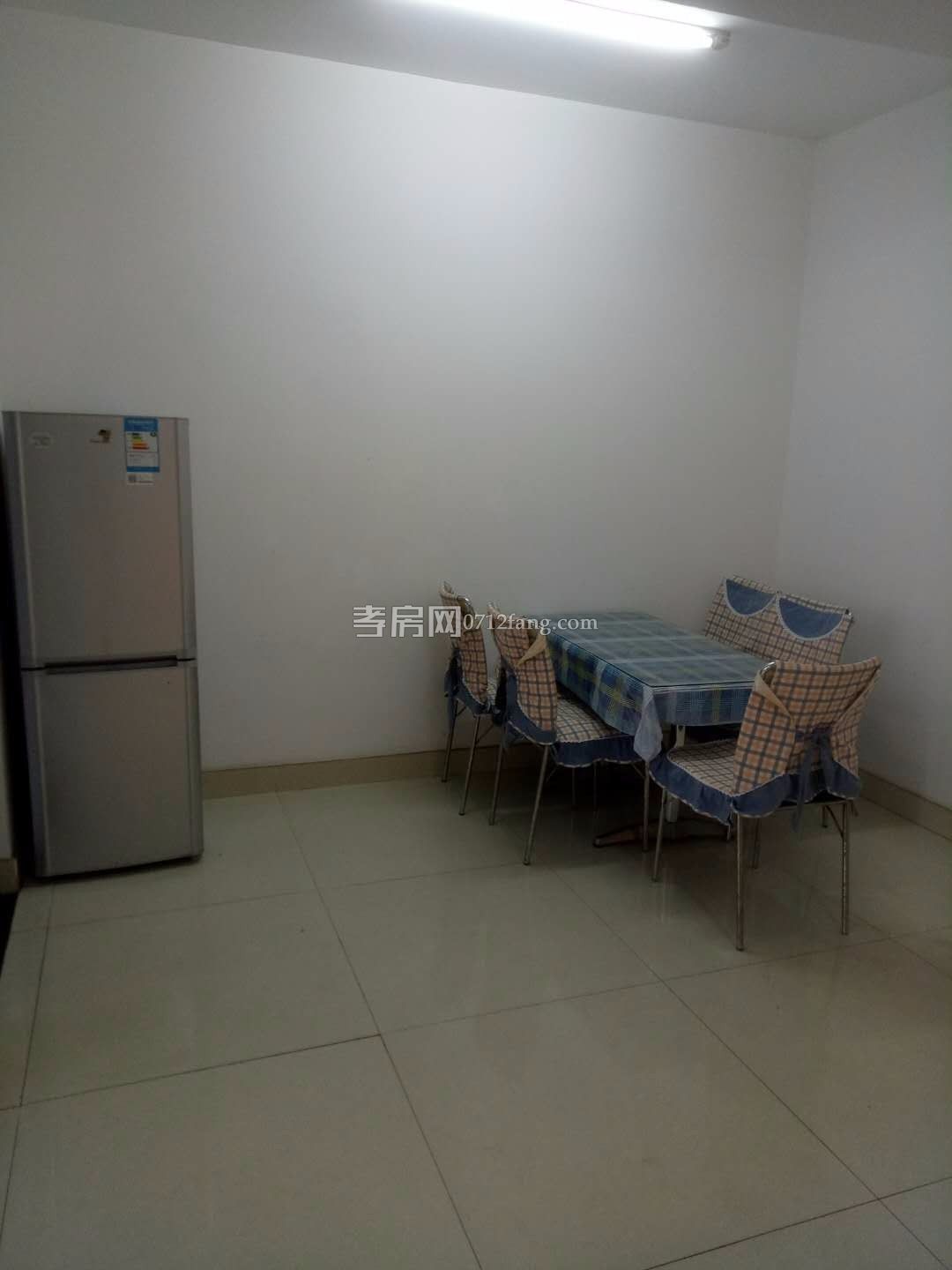 八一小區(qū)孝感火車站對(duì)面