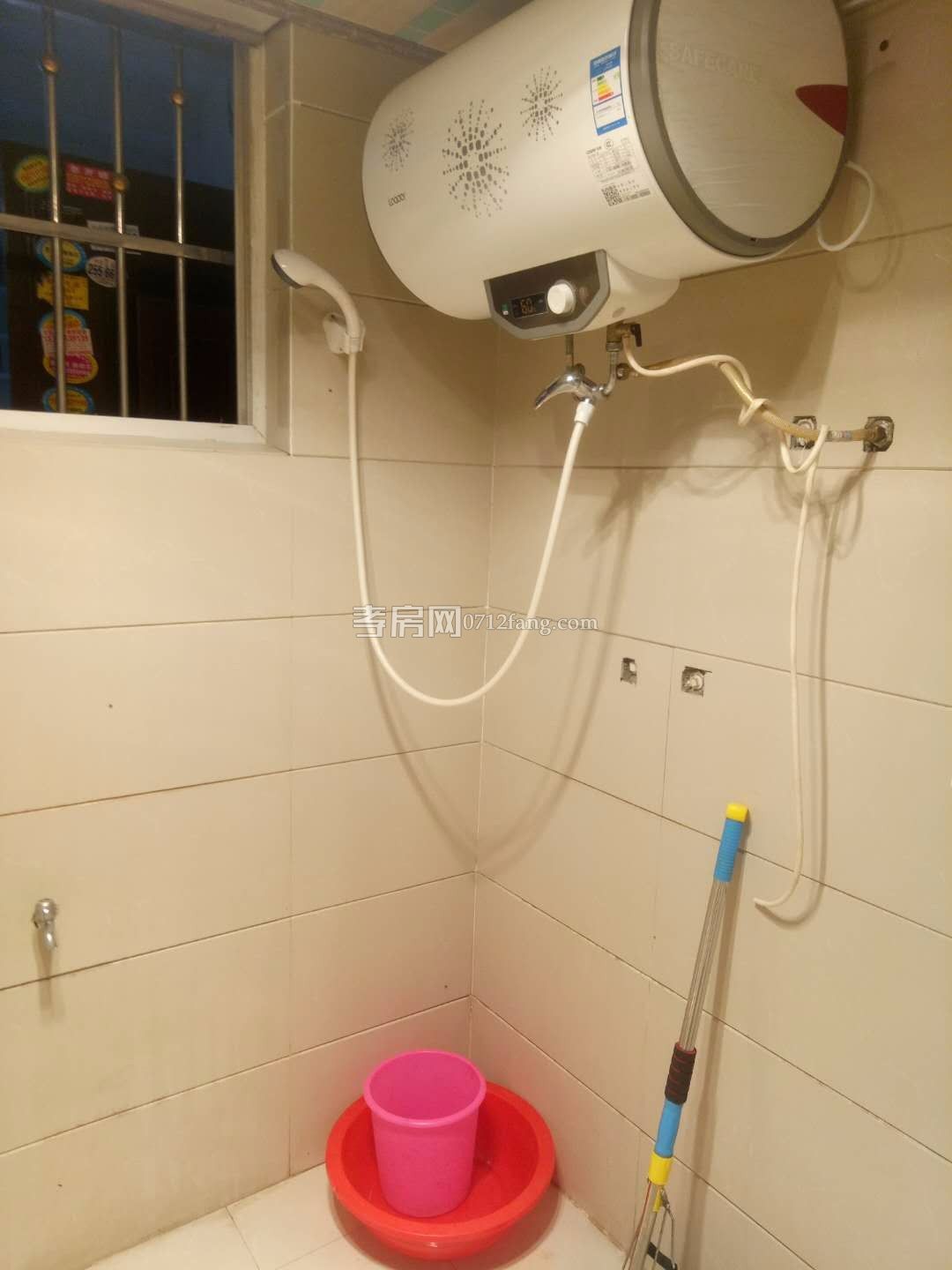 八一小區(qū)孝感火車站對(duì)面