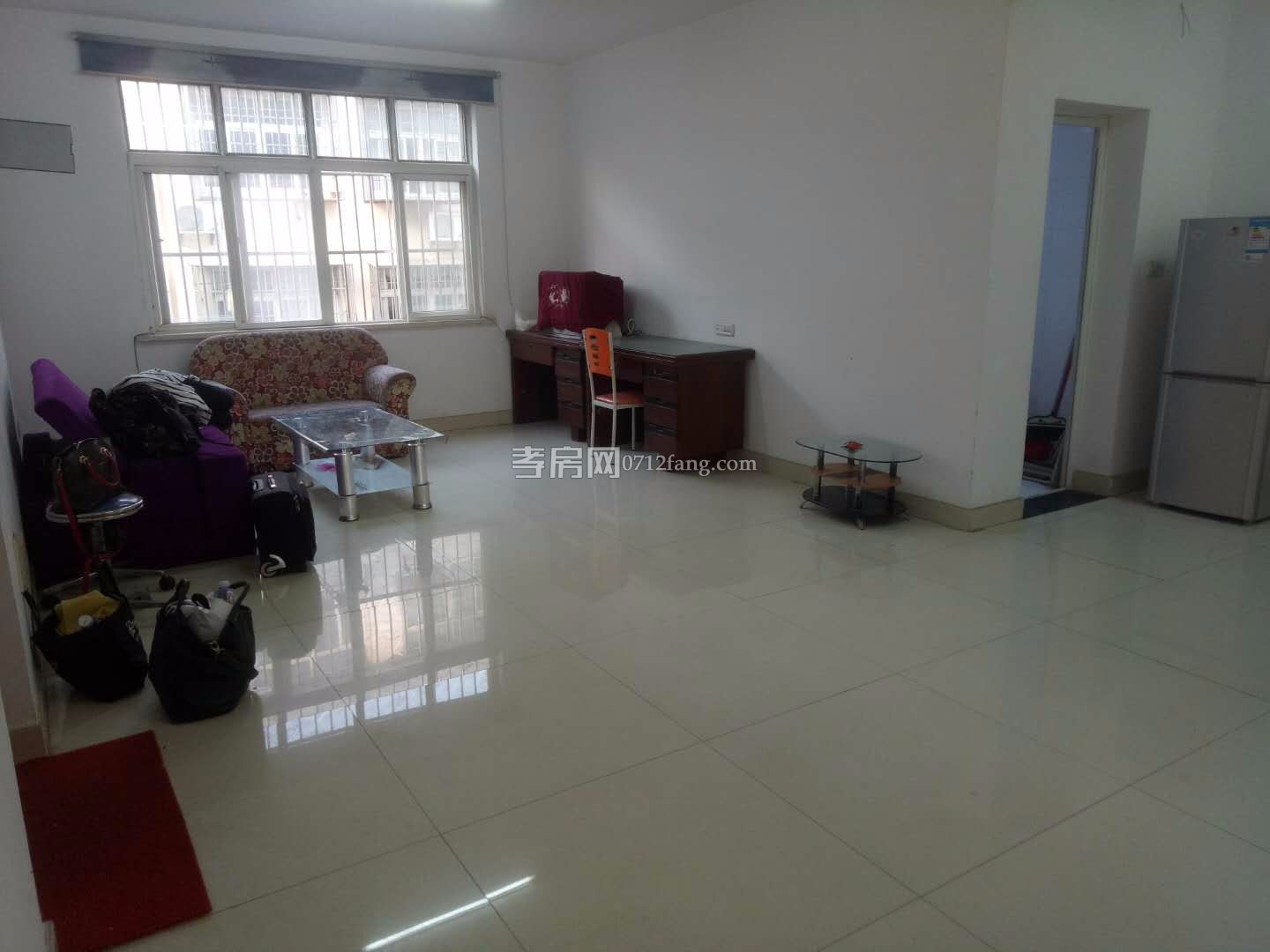 火車站對(duì)面艷陽(yáng)天隔壁八一小區(qū)