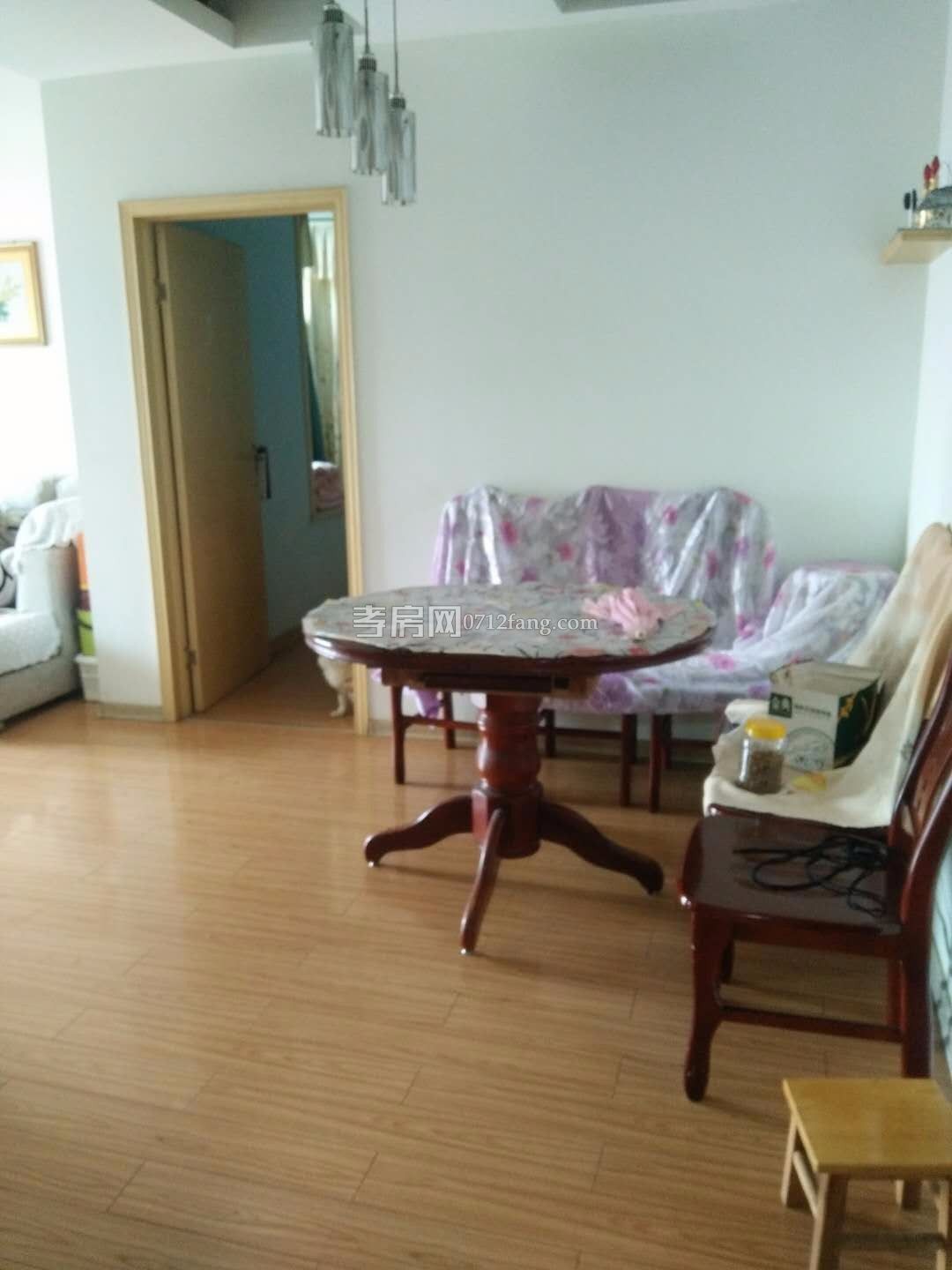 同升小區(qū)長征路上帶20平米車庫1/6樓126.4毛坯50萬