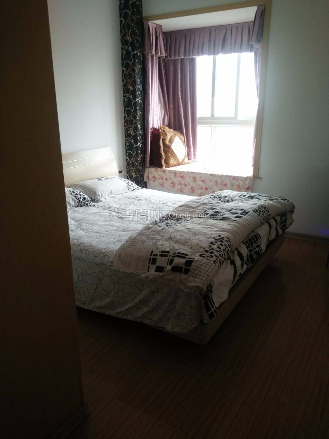 同升小區(qū)長征路上帶20平米車庫1/6樓126.4毛坯50萬