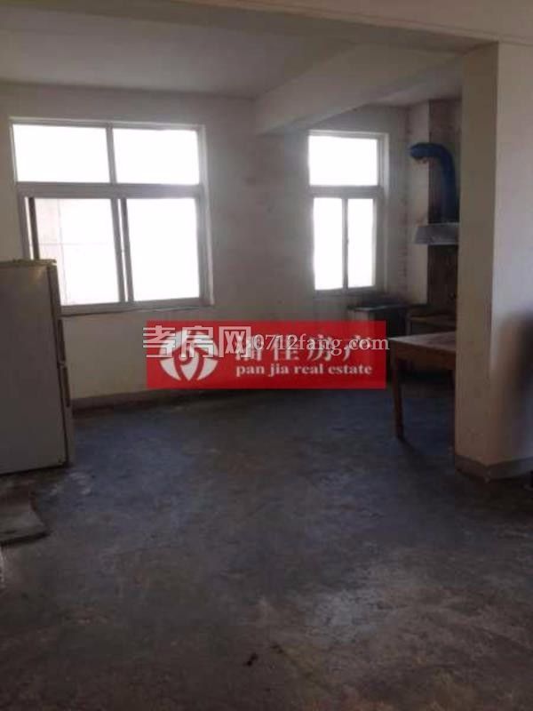 滿兩年北京二路玉泉 旁144.5平3樓