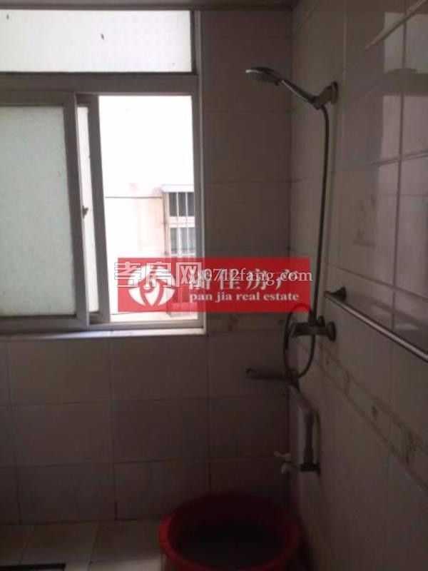 滿兩年北京二路玉泉 旁144.5平3樓