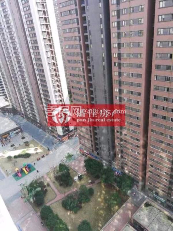 滿二宇濟(jì)商貿(mào)城100平精裝修文化路 楚環(huán)中學(xué)3樓