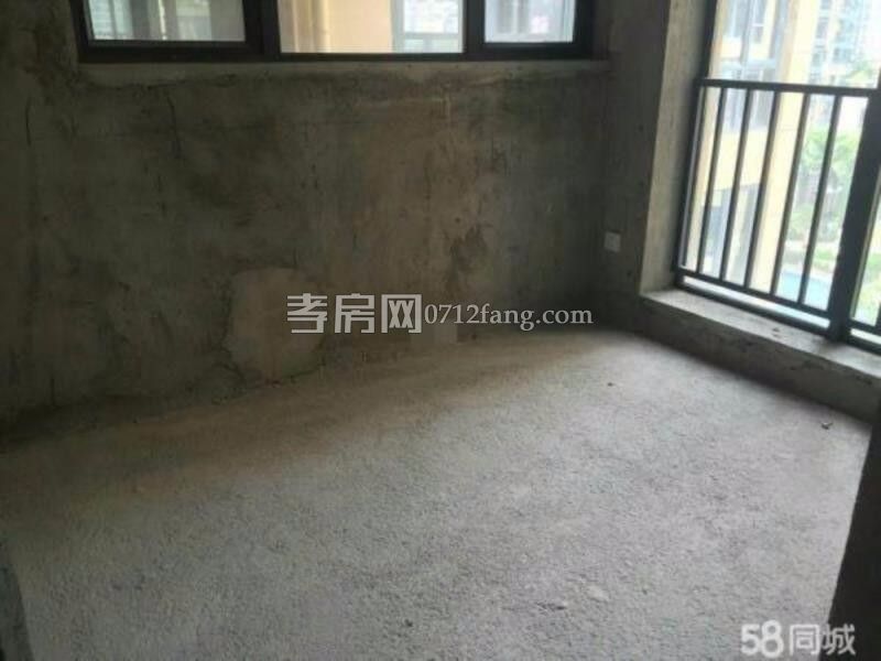 滿兩年北京二路玉泉 旁144.5平3樓