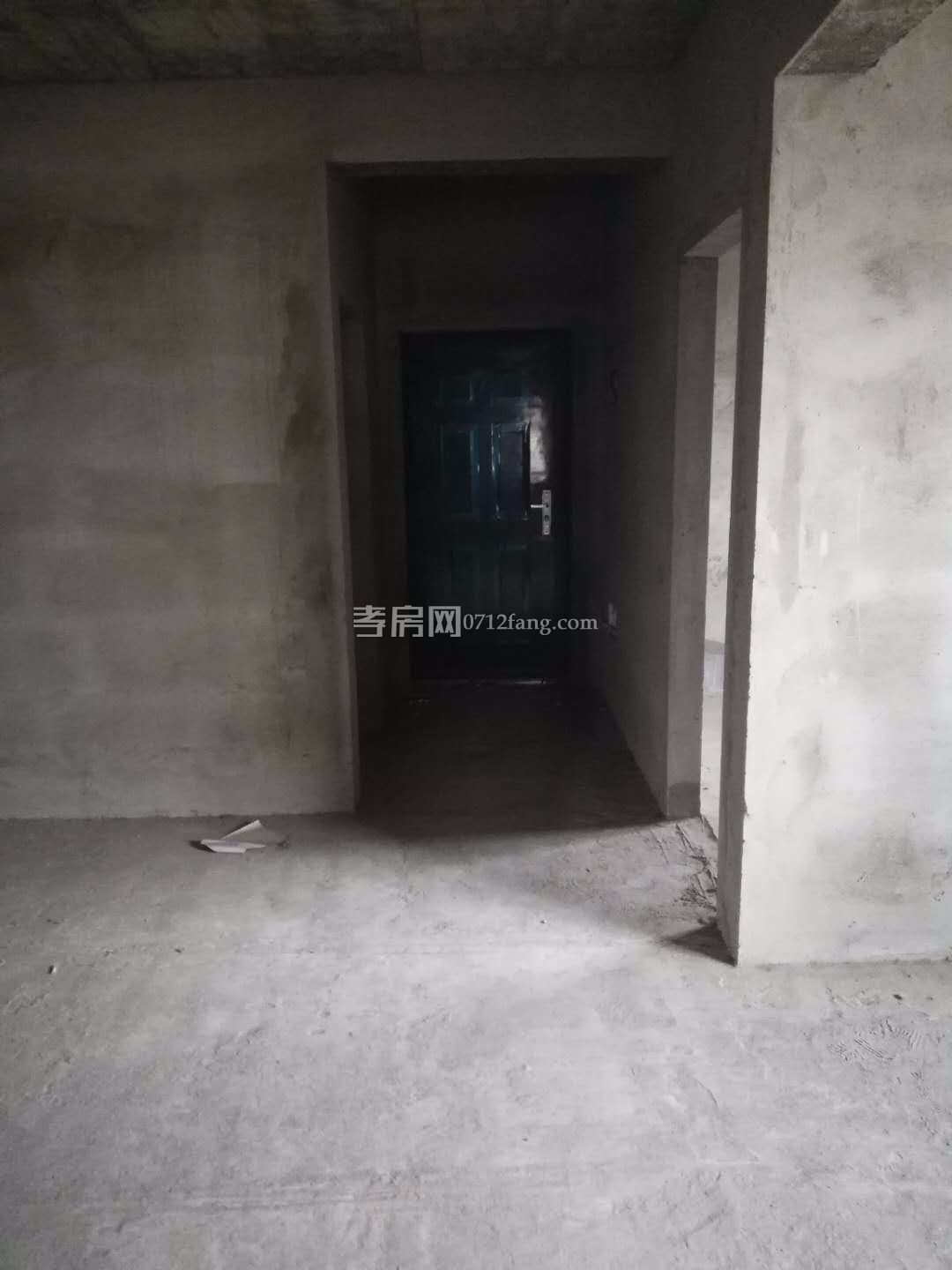 鼎觀世界3室2廳1衛(wèi)98平精裝修準(zhǔn)新房中間樓層