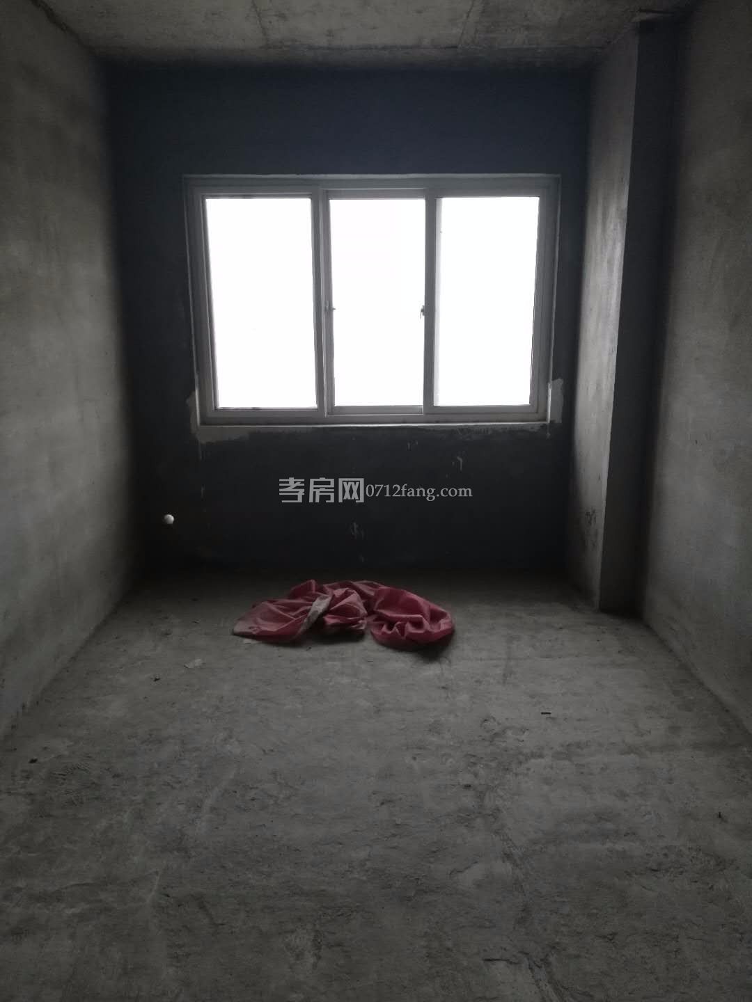 鼎觀世界3室2廳1衛(wèi)98平精裝修準(zhǔn)新房中間樓層