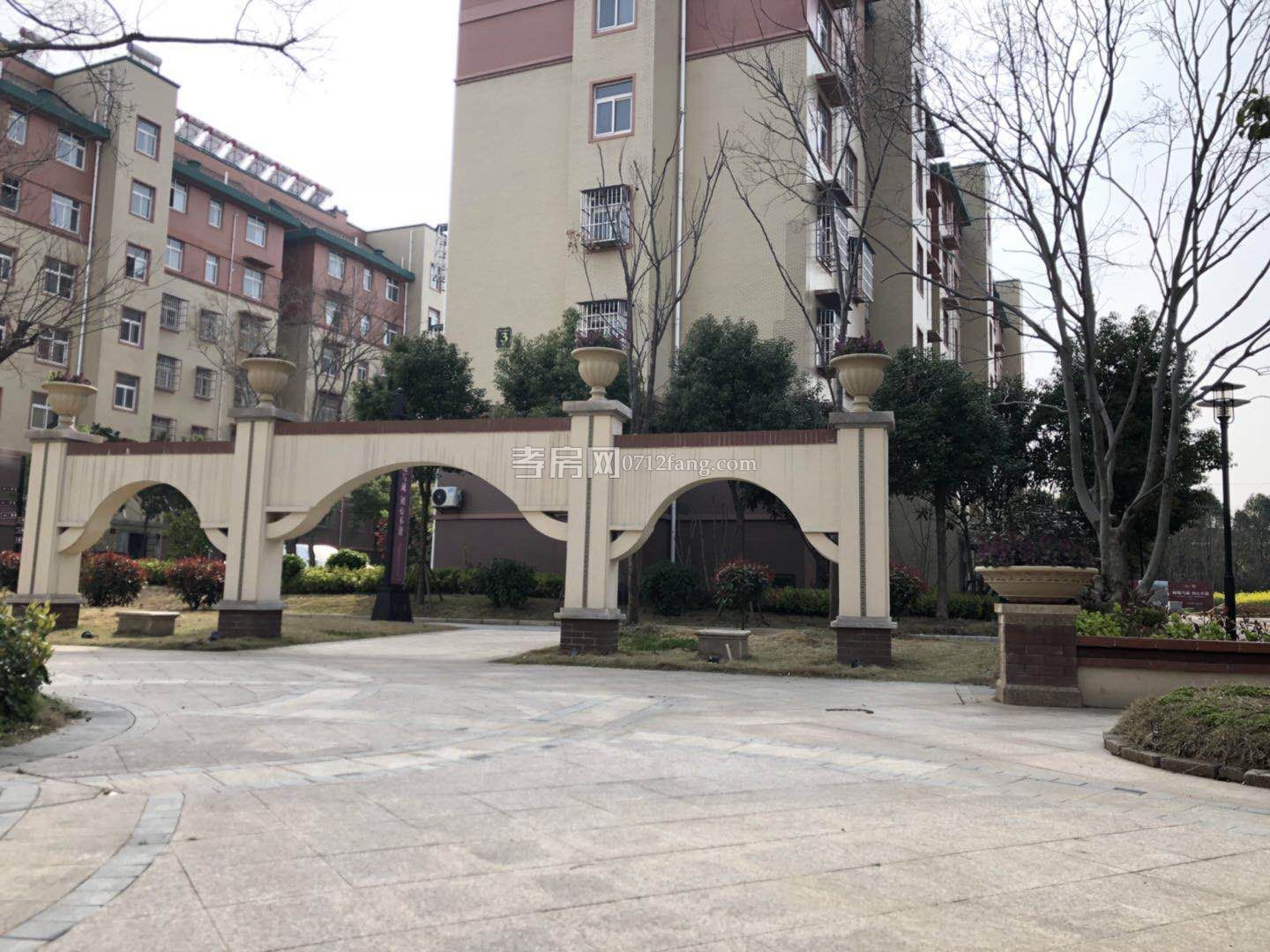 小區(qū)內(nèi)環(huán)境