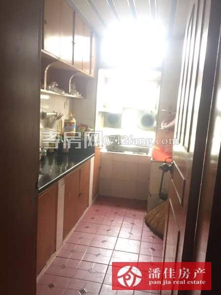 【潘佳房產(chǎn)推薦】【滿二泰陽(yáng)城二期130平米3室2廳2衛(wèi)精裝南北通透70萬(wàn)】