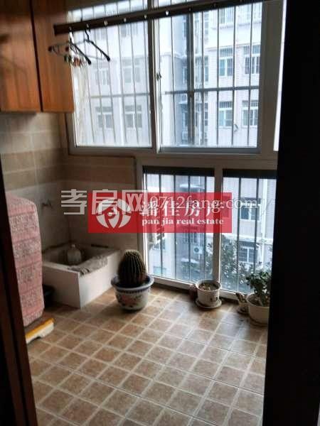 【潘佳房產(chǎn)推薦】【滿五 一水木清華114.53平新精裝未住人南北通透52萬】