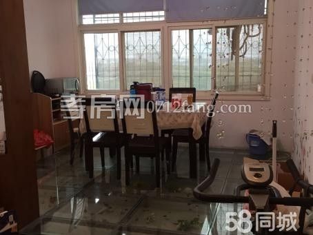 錦繡后湖1室1廳1衛(wèi)，中等裝修拎包入住