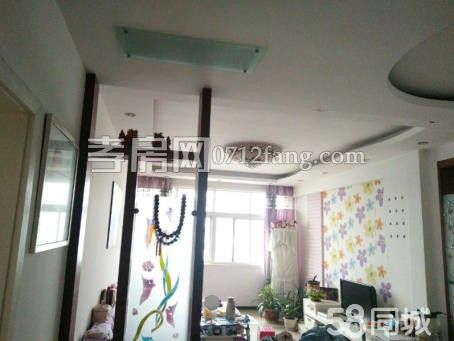 錦繡后湖1室1廳1衛(wèi)，中等裝修拎包入住