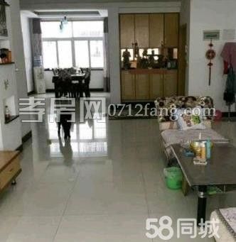 降價了！航空路三室兩廳一衛(wèi)4/6簡單裝修131平米