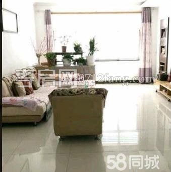 降價了！航空路三室兩廳一衛(wèi)4/6簡單裝修131平米