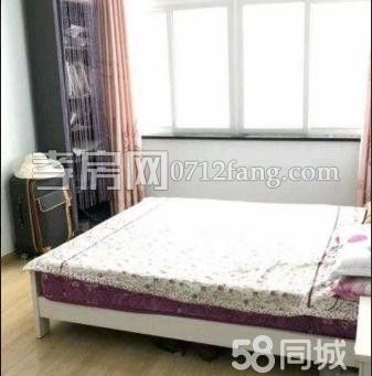 降價了！航空路三室兩廳一衛(wèi)4/6簡單裝修131平米