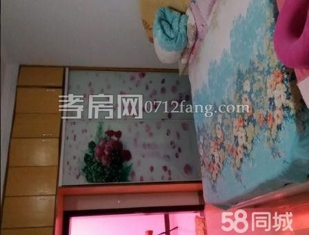 降價了！航空路三室兩廳一衛(wèi)4/6簡單裝修131平米